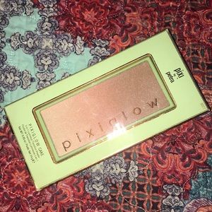Pixi glow cake transition powder